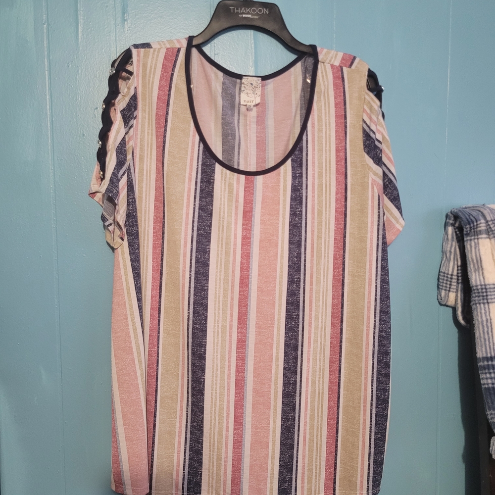 Naif Striped Short-Sleeve Women’s Top in Pink and Navy